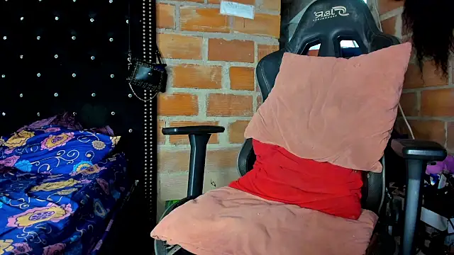 Richchocolatesweet  online show from April 2026 08:44:02 PM