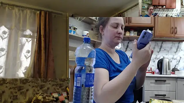 Sakura Green online show from November 2025 11:55:01 AM