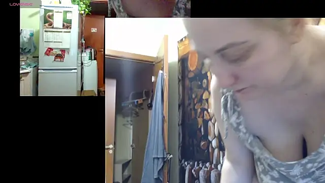 Sakura Green online show from December 2025 07:04:02 PM