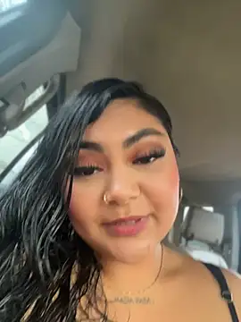 Juli Walker online show from April 2026 01:23:02 PM