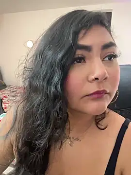 Juli Walker online show from March 2026 04:18:02 PM