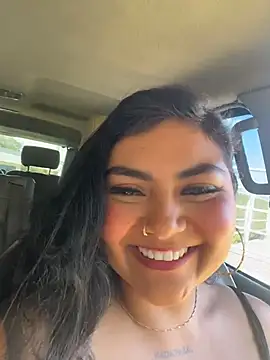 Snapshot of Juli_Walker chatting on May 2026 02:33:02 PM Juli Walker online show from May 2026 02:33:02 PM