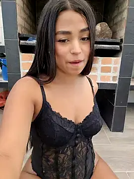 Juli Walker online show from January 2025 05:53:01 PM