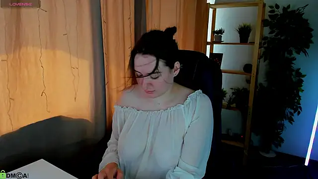 Snapshot of Secret_goddes chatting on July 2026 08:48:01 AM Secret goddes online show from July 2026 08:48:01 AM