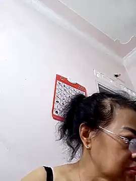 Snapshot of Hotestlove chatting on November 2025 12:32:01 PM Hotestlove online show from November 2025 12:32:01 PM