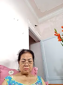 Hotestlove online show from March 2026 02:35:01 AM