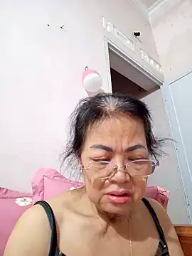 Hotestlove online show from May 2026 02:40:02 PM