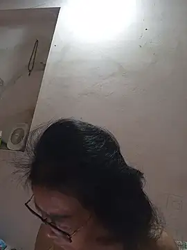 Hotestlove online show from May 2026 10:03:01 PM
