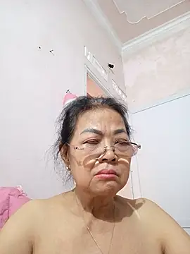 Hotestlove online show from May 2026 10:18:01 AM