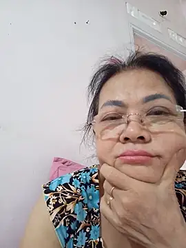 Hotestlove online show from May 2026 03:01:01 AM