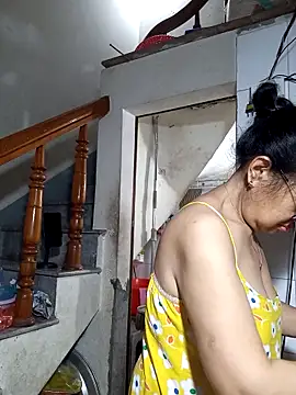 Hotestlove online show from April 2026 02:47:02 AM