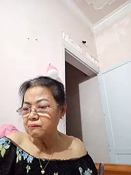 Hotestlove online show from May 2026 10:24:01 PM