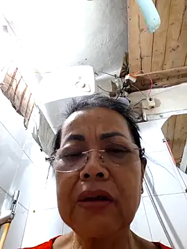 Snapshot of Hotestlove chatting on October 2025 12:00:02 AM Hotestlove online show from October 2025 12:00:02 AM