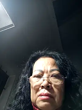 Snapshot of Hotestlove chatting on November 2025 11:27:01 PM Hotestlove online show from November 2025 11:27:01 PM