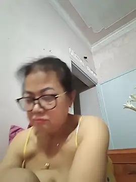 Hotestlove online show from May 2026 02:45:01 PM