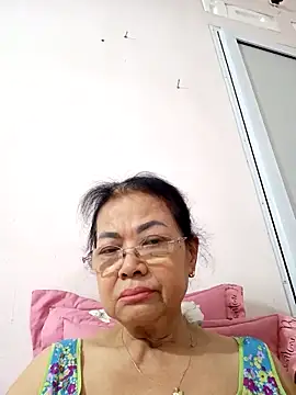 Hotestlove online show from April 2026 10:11:02 AM