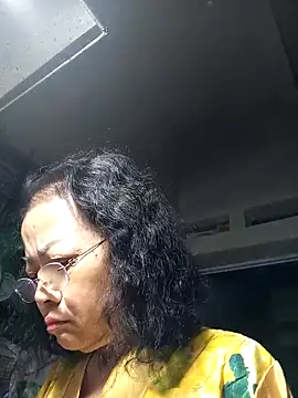 Snapshot of Hotestlove chatting on November 2025 11:21:02 PM Hotestlove online show from November 2025 11:21:02 PM