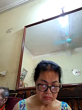 Hotestlove online show from April 2026 12:25:02 AM