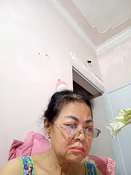 Hotestlove online show from April 2026 10:47:02 PM