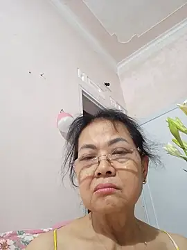 Hotestlove online show from May 2026 02:28:01 PM