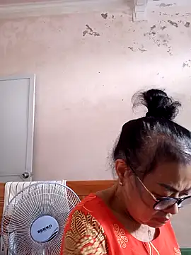 Hotestlove online show from October 2025 07:52:01 AM