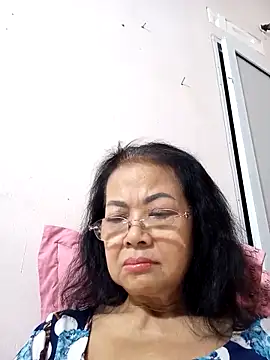 Snapshot of Hotestlove chatting on November 2025 02:32:01 PM Hotestlove online show from November 2025 02:32:01 PM