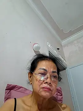 Hotestlove online show from July 2026 09:40:02 PM