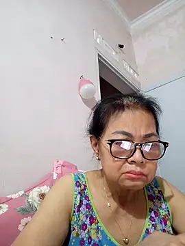 Hotestlove online show from April 2026 10:27:01 PM