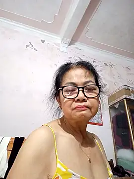 Hotestlove online show from April 2026 01:09:02 PM