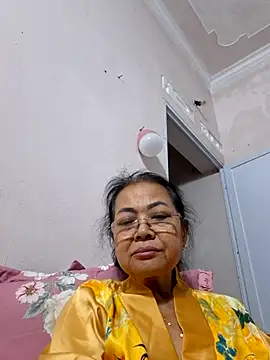 Hotestlove online show from December 2025 12:41:01 PM