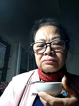 Snapshot of Hotestlove chatting on November 2025 12:53:02 AM Hotestlove online show from November 2025 12:53:02 AM