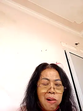 Hotestlove online show from January 2026 01:21:01 AM