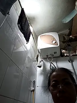 Hotestlove online show from December 2025 02:22:02 AM