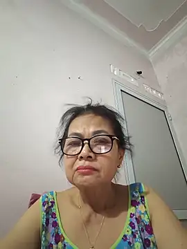 Hotestlove online show from May 2026 03:17:01 AM