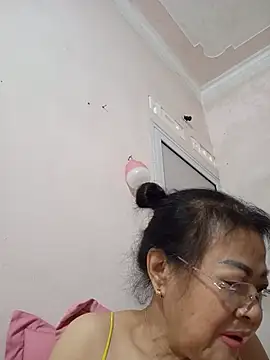 Hotestlove online show from June 2026 10:59:02 AM