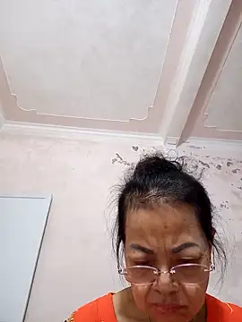 Snapshot of Hotestlove chatting on October 2025 11:27:02 PM Hotestlove online show from October 2025 11:27:02 PM