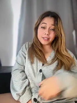 MerlyG online show from December 2025 05:26:02 PM