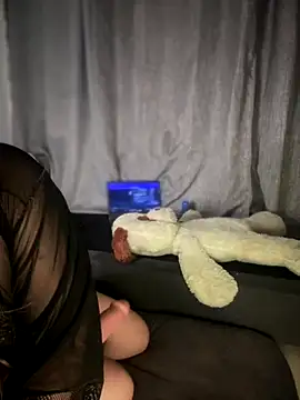 MerlyG online show from November 2025 06:25:01 AM