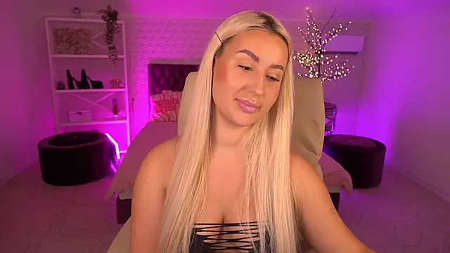 Snapshot of LiaBrazzerr chatting on May 2026 02:05:01 PM LiaBrazzerr online show from May 2026 02:05:01 PM