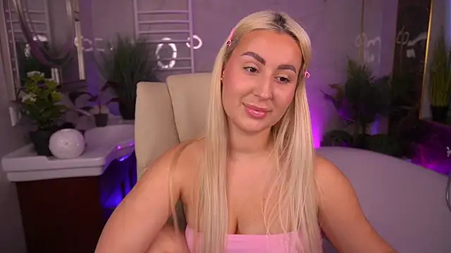 Snapshot of LiaBrazzerr chatting on May 2026 01:20:02 PM LiaBrazzerr online show from May 2026 01:20:02 PM