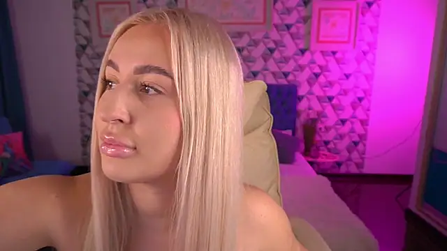 LiaBrazzerr online show from April 2026 01:59:01 PM