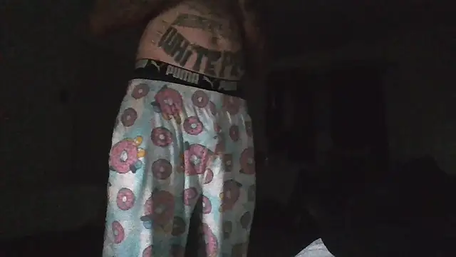 Crackkers online show from October 2025 08:33:01 AM