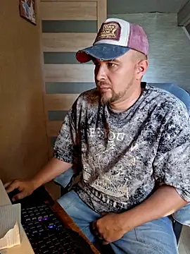Snapshot of Foxyshaved chatting on June 2026 11:15:01 AM Foxyshaved online show from June 2026 11:15:01 AM