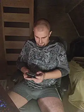 Foxyshaved online show from November 2025 04:17:02 AM