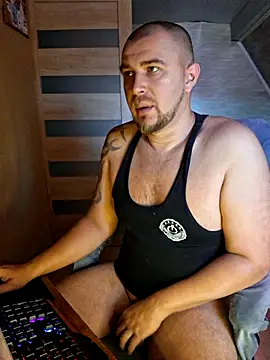 Snapshot of Foxyshaved chatting on July 2026 04:34:02 AM Foxyshaved online show from July 2026 04:34:02 AM