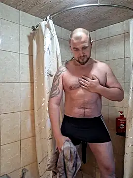 Snapshot of Foxyshaved chatting on June 2026 06:11:01 AM Foxyshaved online show from June 2026 06:11:01 AM