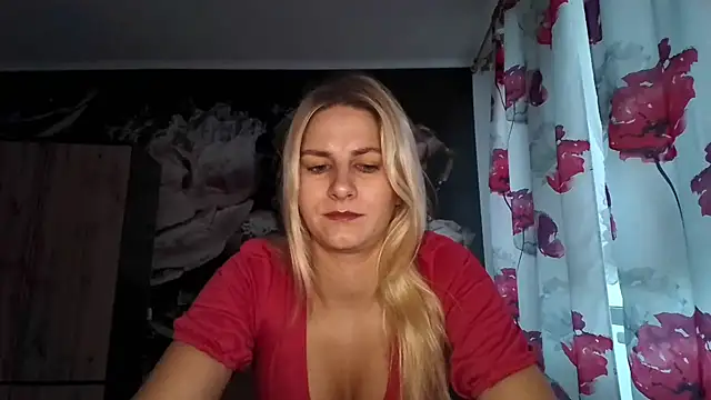 Snapshot of DagmarieFlirt chatting on September 2025 05:13:01 AM DagmarieFlirt online show from September 2025 05:13:01 AM