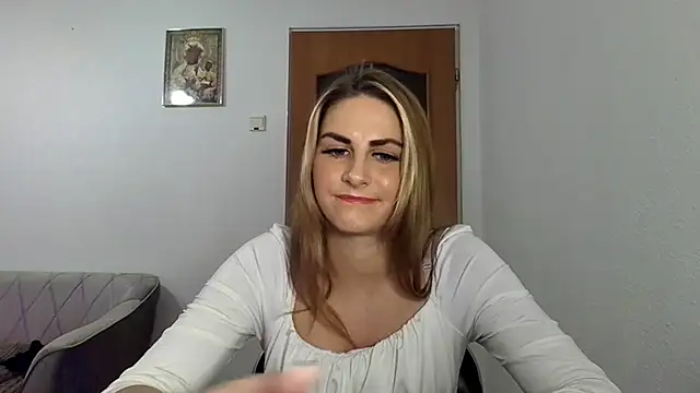 Snapshot of DagmarieFlirt chatting on February 2025 08:10:01 PM DagmarieFlirt online show from February 2025 08:10:01 PM