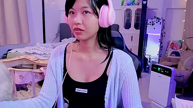 Kana G online show from March 2025 01:51:01 PM