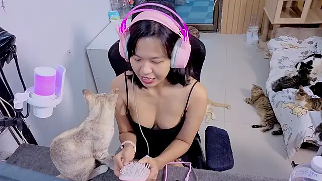 Kana G online show from November 2025 10:30:02 AM